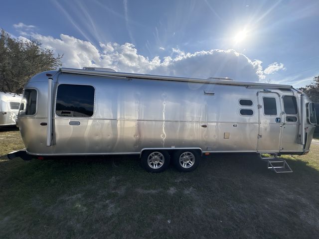 2025 Airstream 30RBQ Base