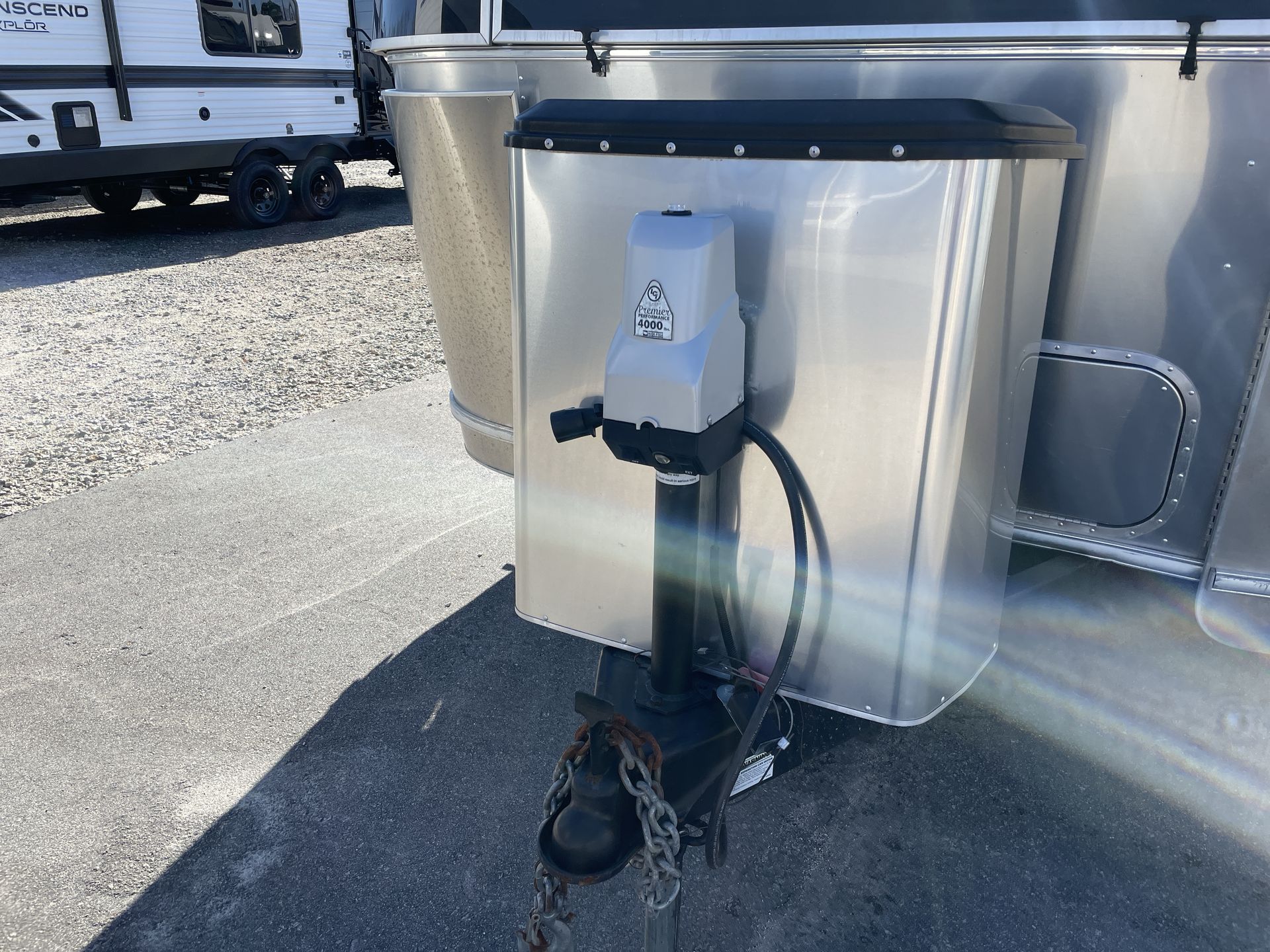 2018 Airstream 27FB Base