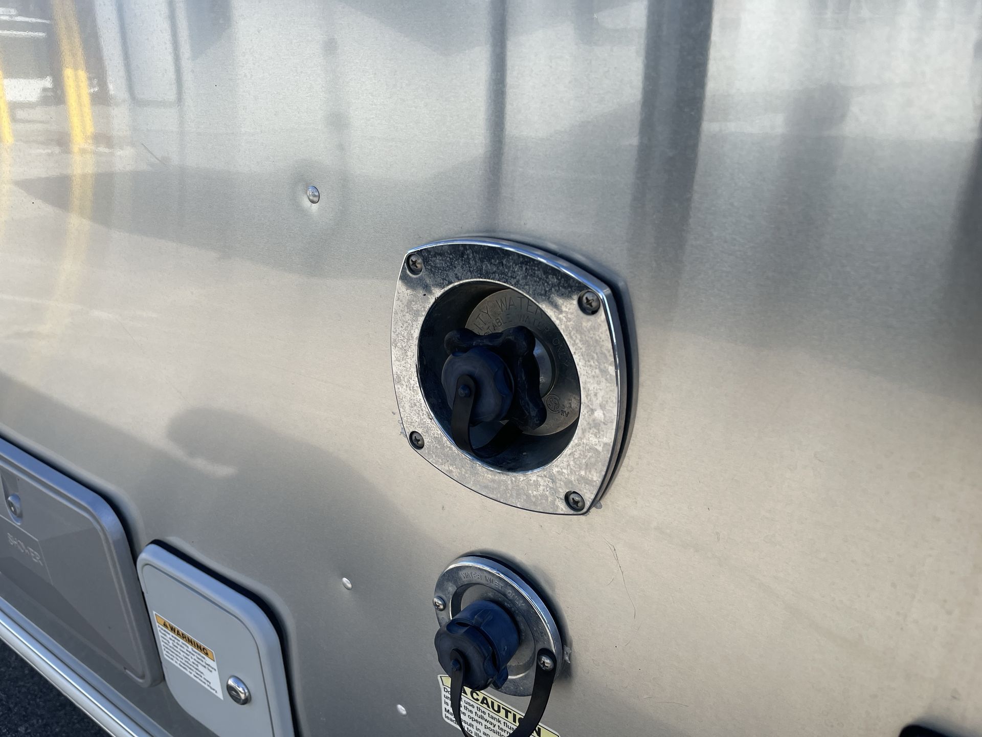 2018 Airstream 27FB Base