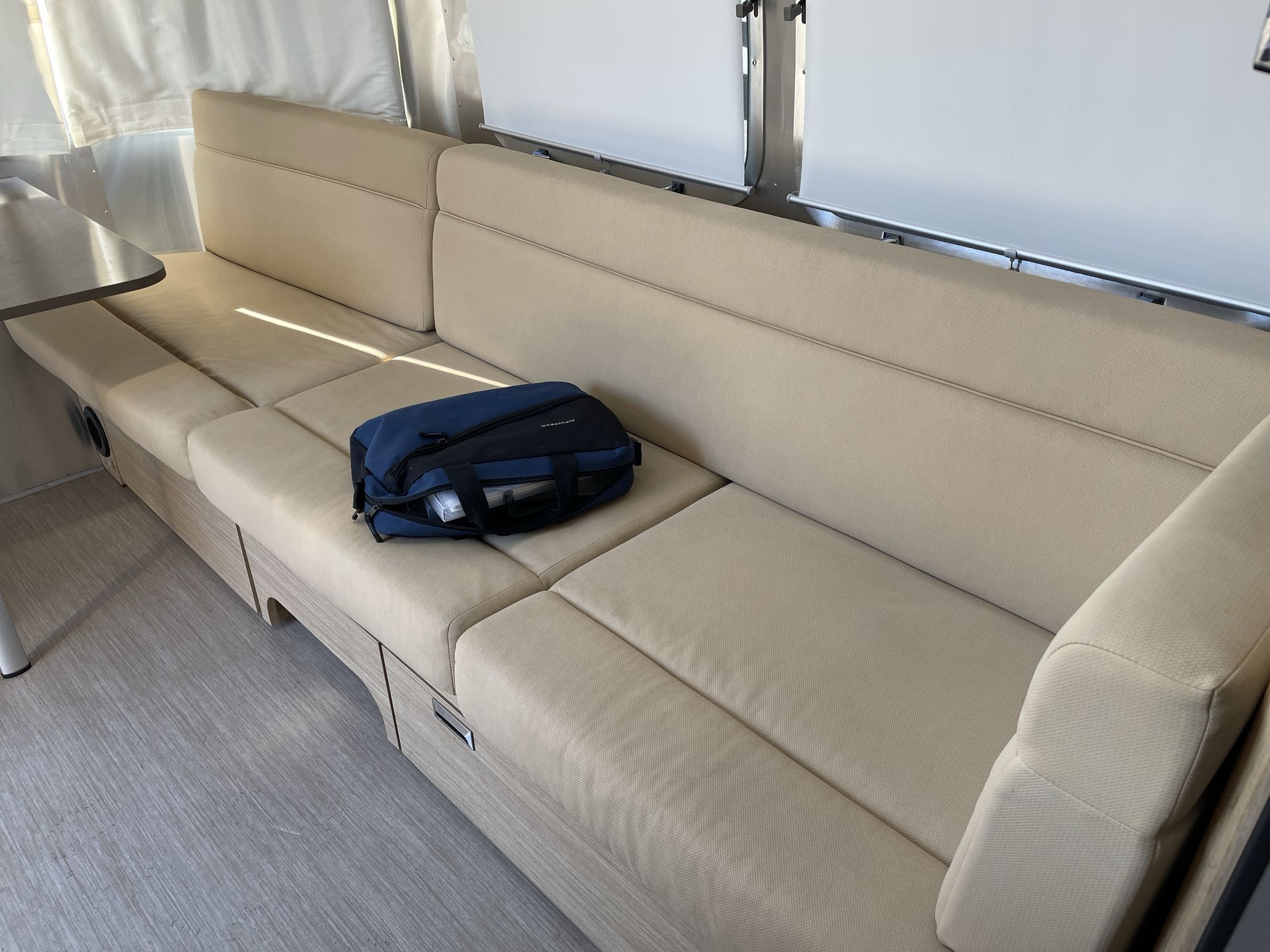 2018 Airstream 27FB Base