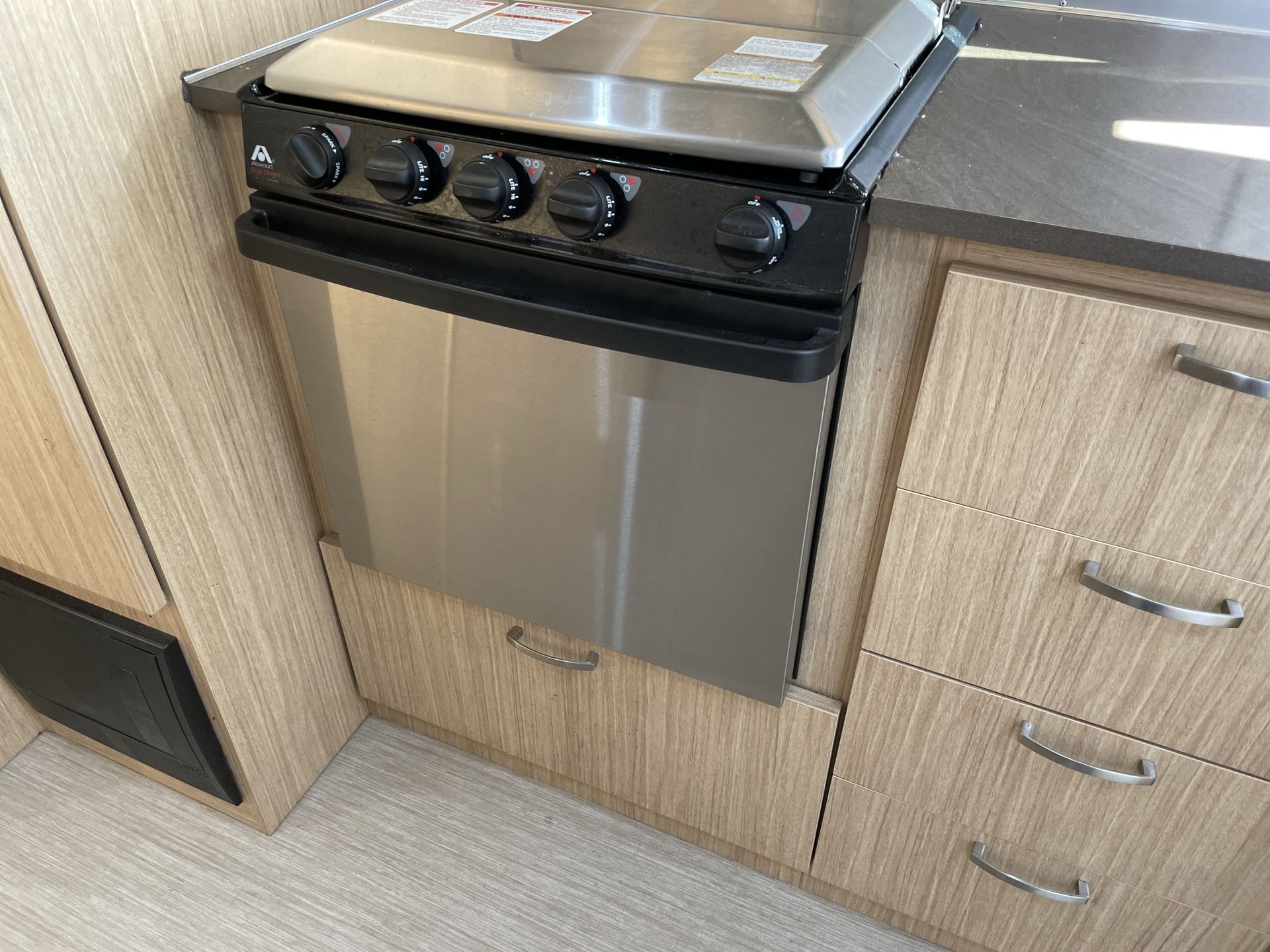 2018 Airstream 27FB Base