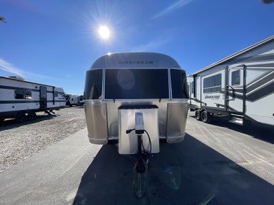 2018 Airstream 27FB Base