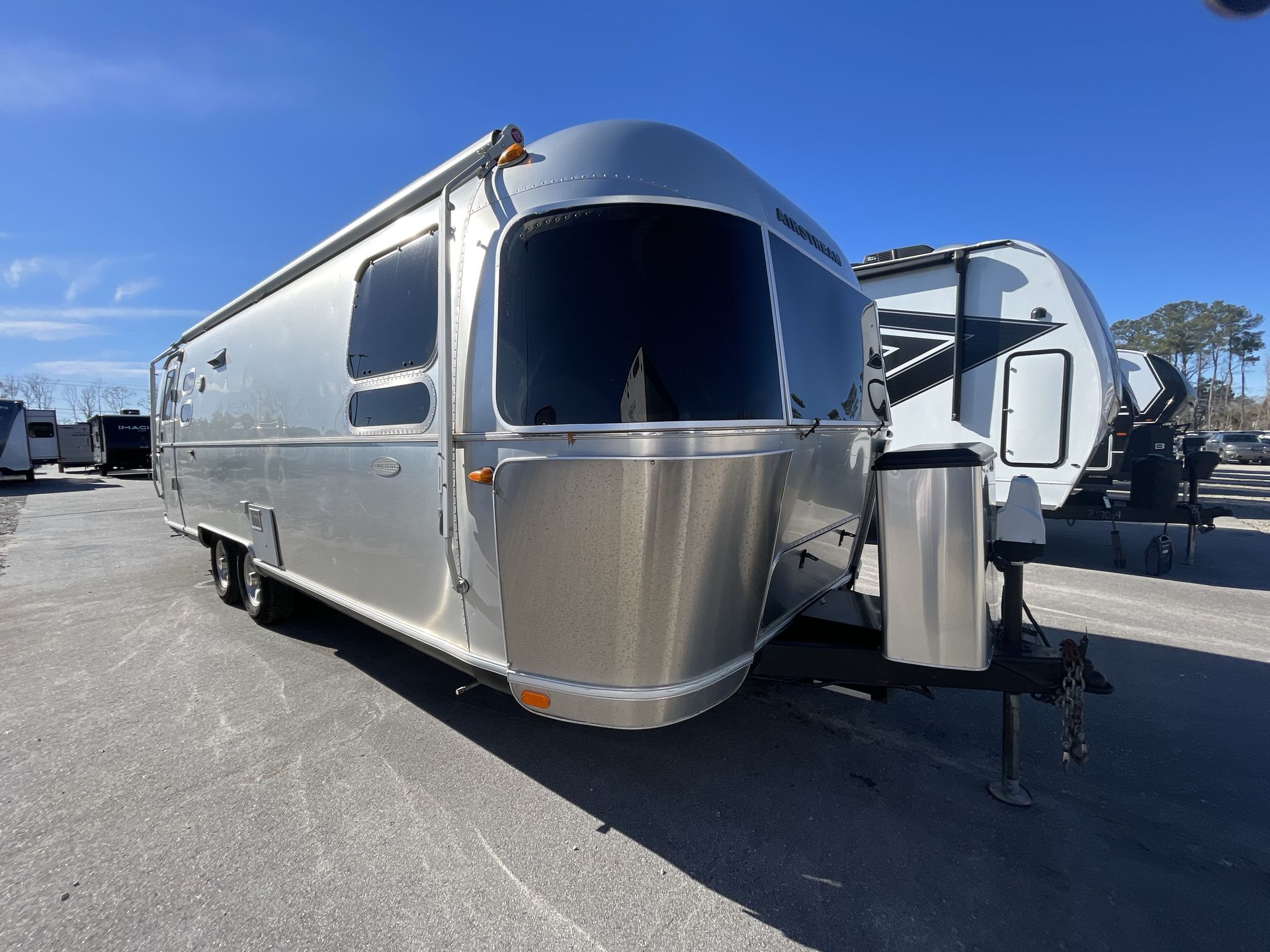 2018 Airstream 27FB Base