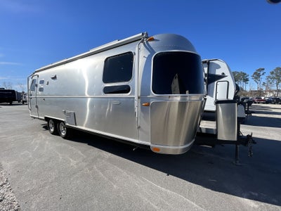 2018 Airstream 27FB Base