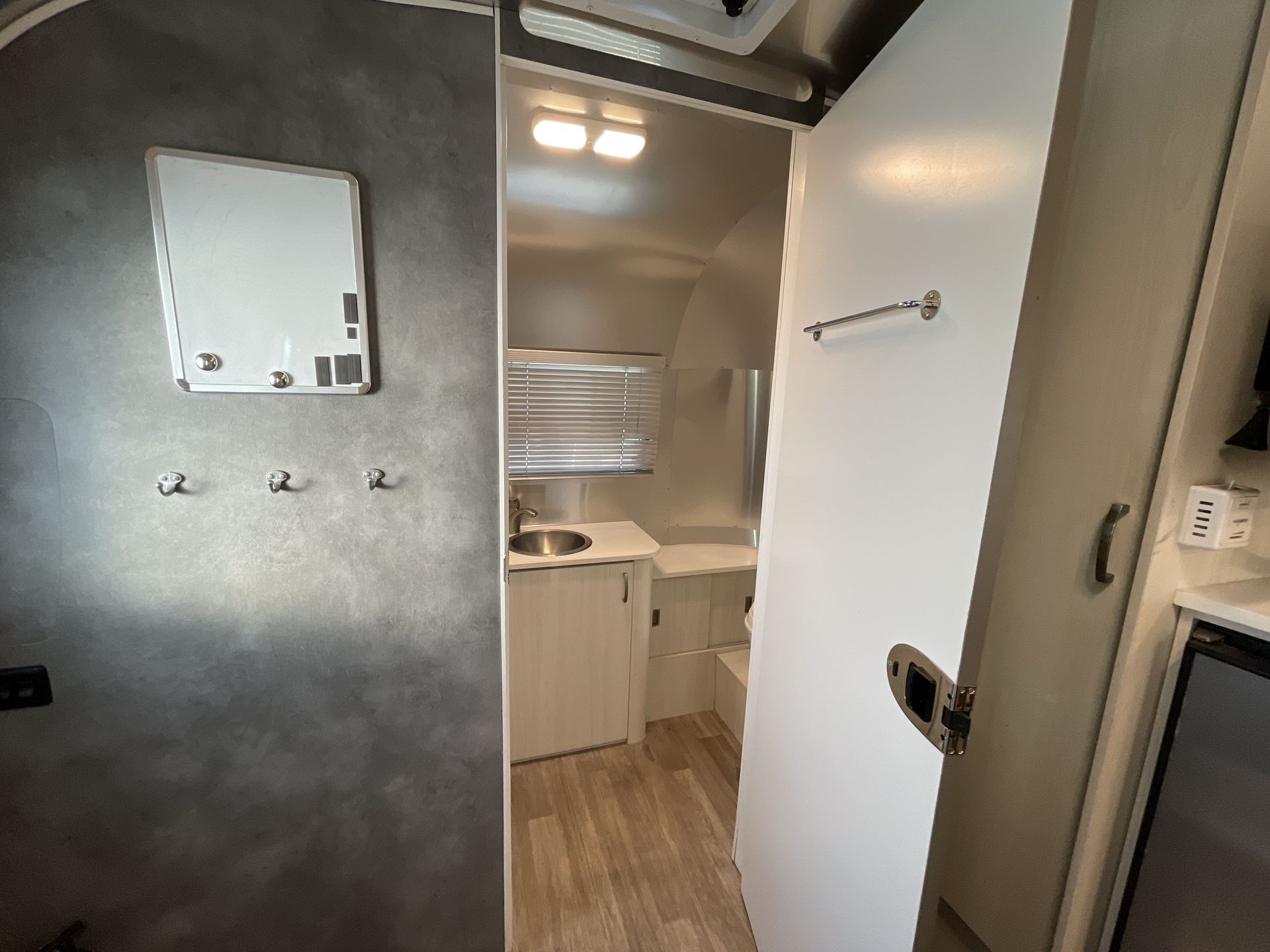 2022 Airstream 22FB Base