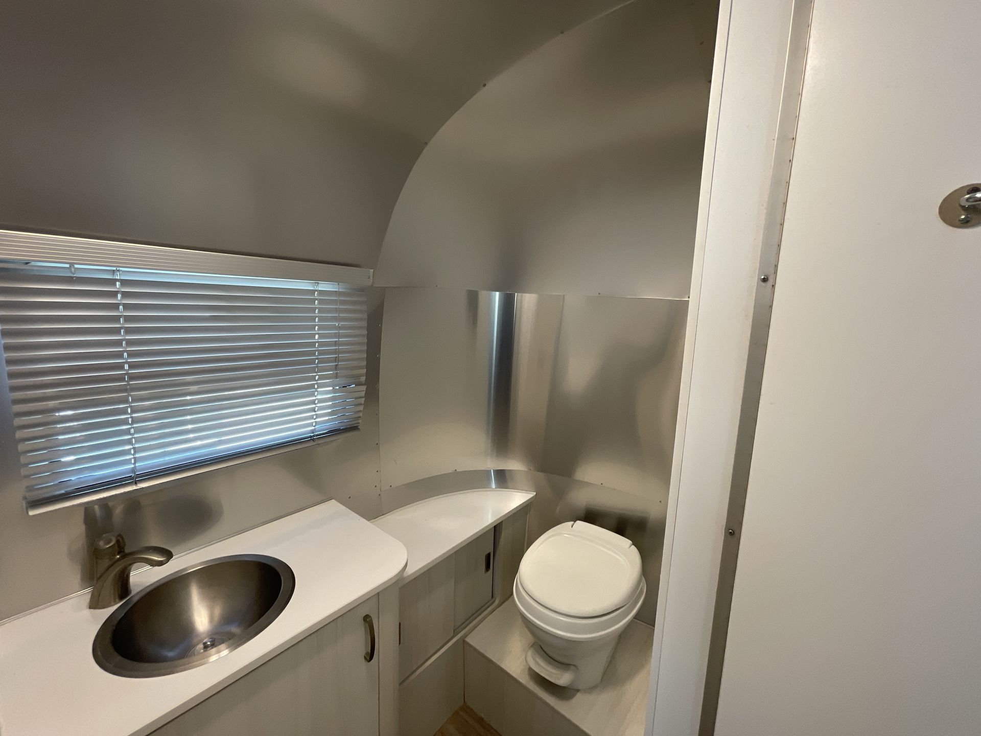 2022 Airstream 22FB Base