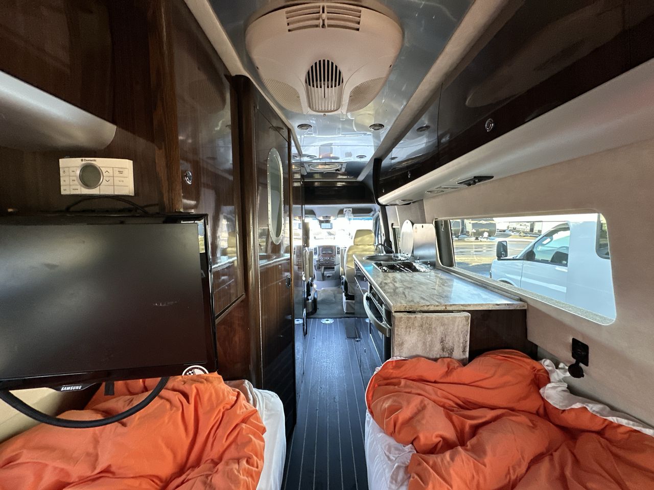 2016 Airstream GRAND TOUR EXT TWIN Base