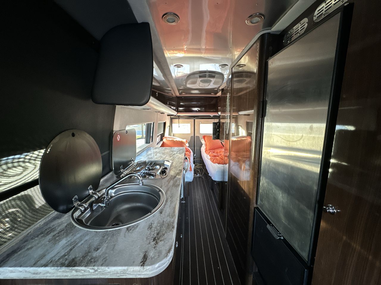 2016 Airstream GRAND TOUR EXT TWIN Base