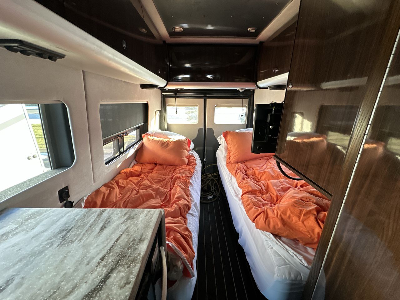 2016 Airstream GRAND TOUR EXT TWIN Base