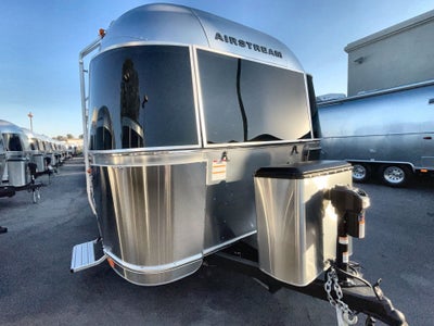 2025 Airstream 16RB Base
