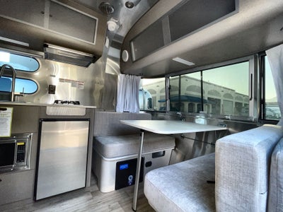 2025 Airstream 16RB Base