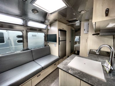 2025 Airstream 25FBQ Base