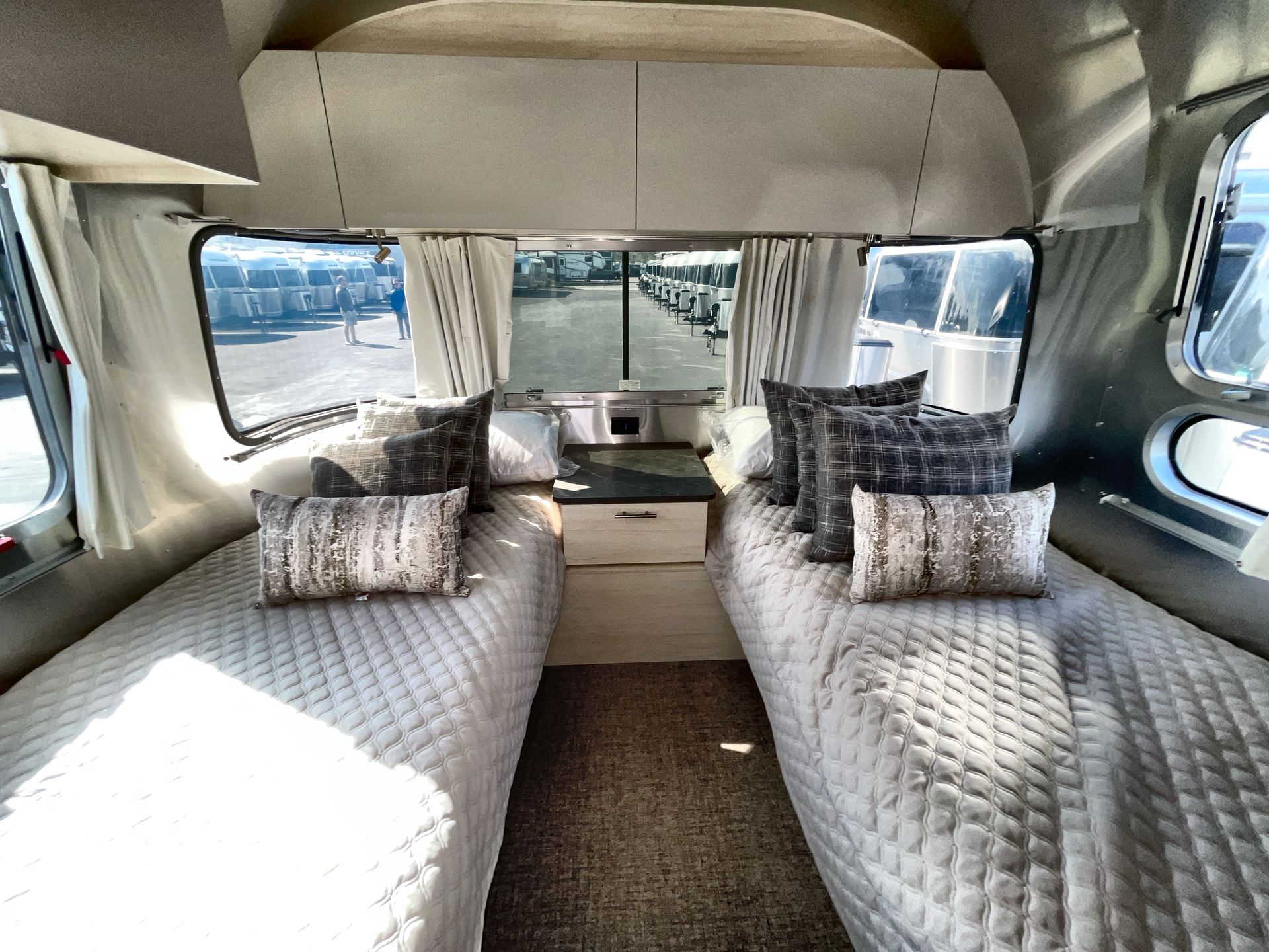 2025 Airstream 25FBT Base