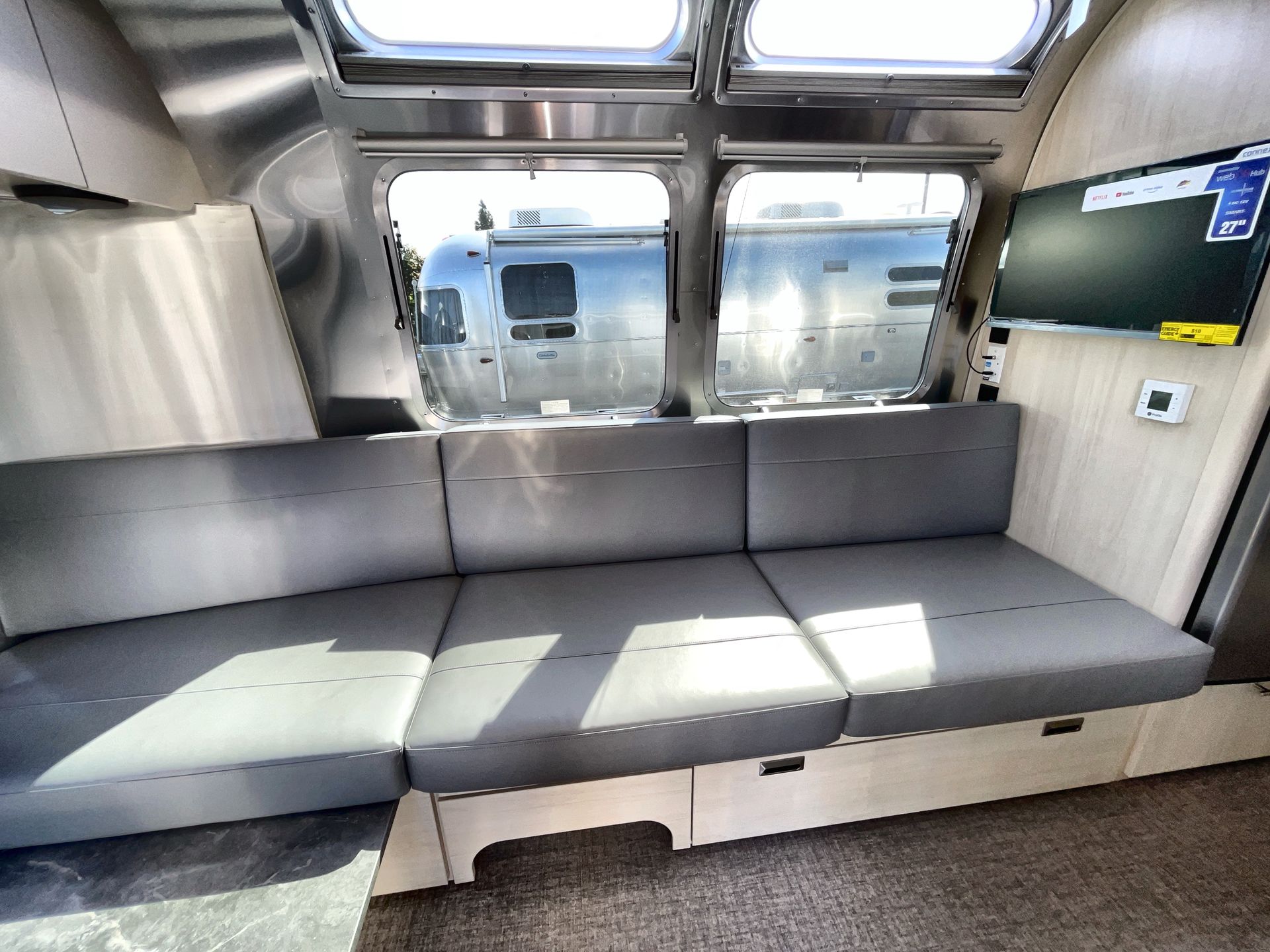 2025 Airstream 25FBT Base