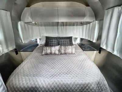 2025 Airstream 28RBQ Base