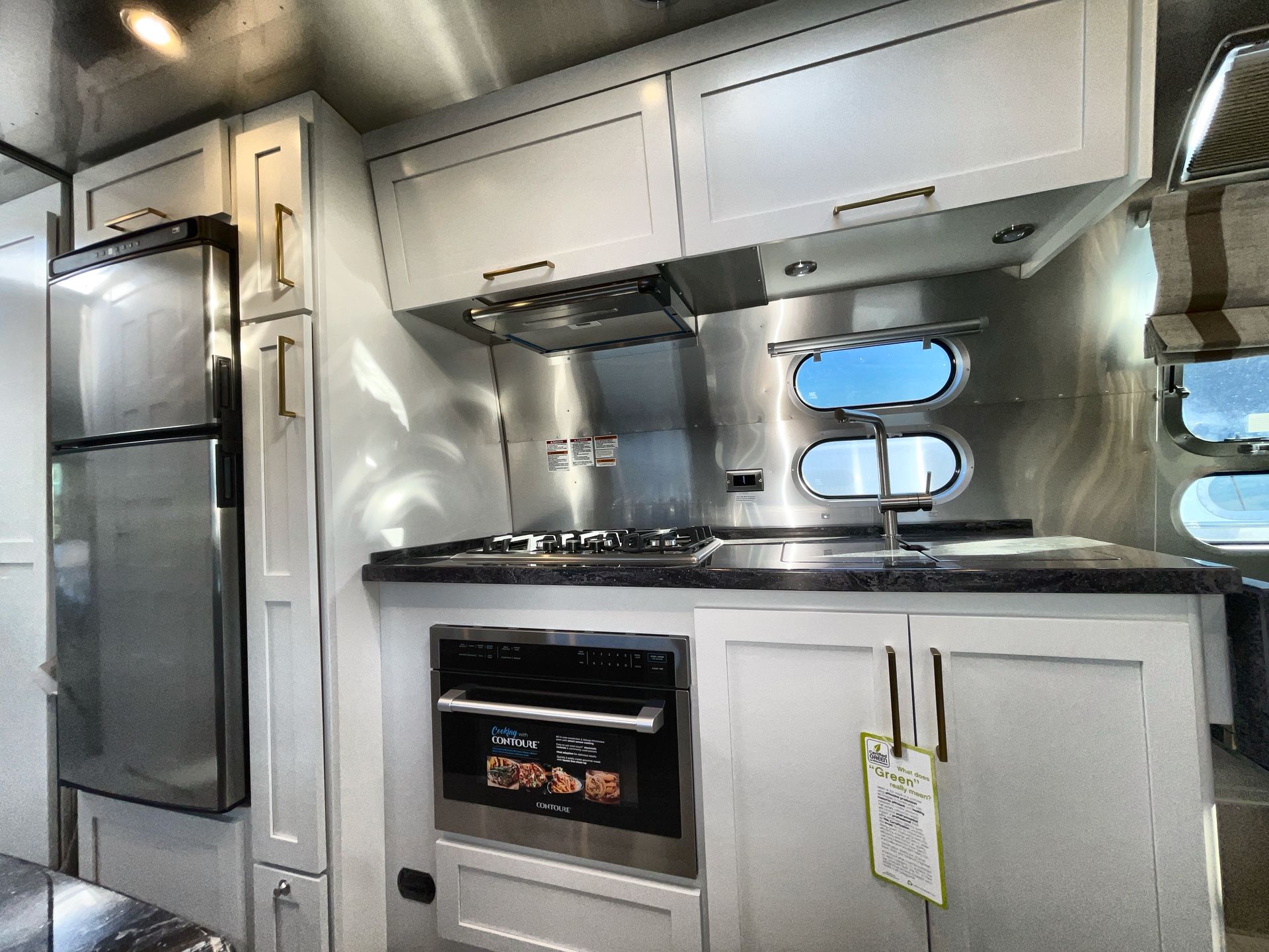 2026 Airstream 28RBT Base