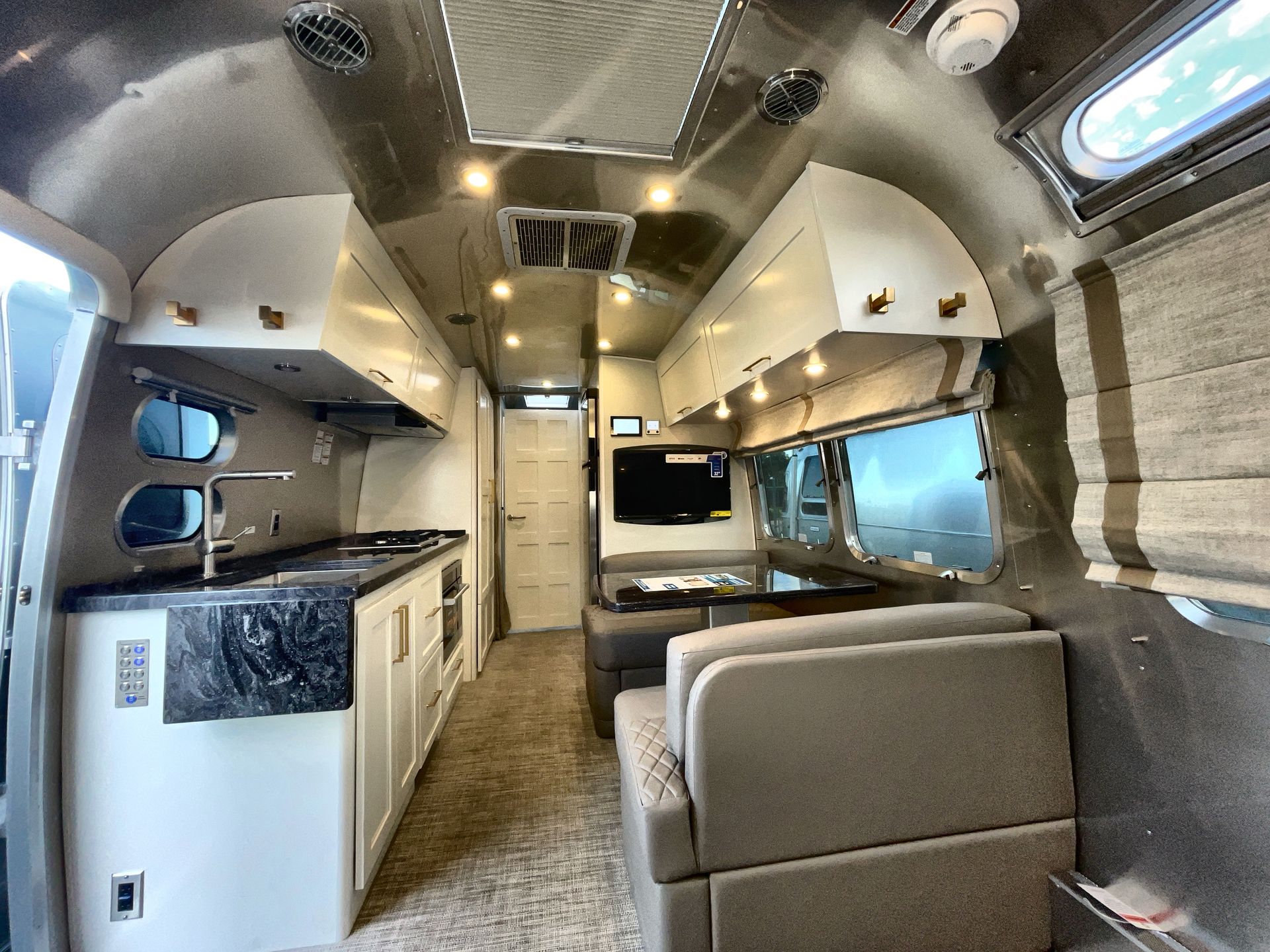 2026 Airstream 30RBQ Base