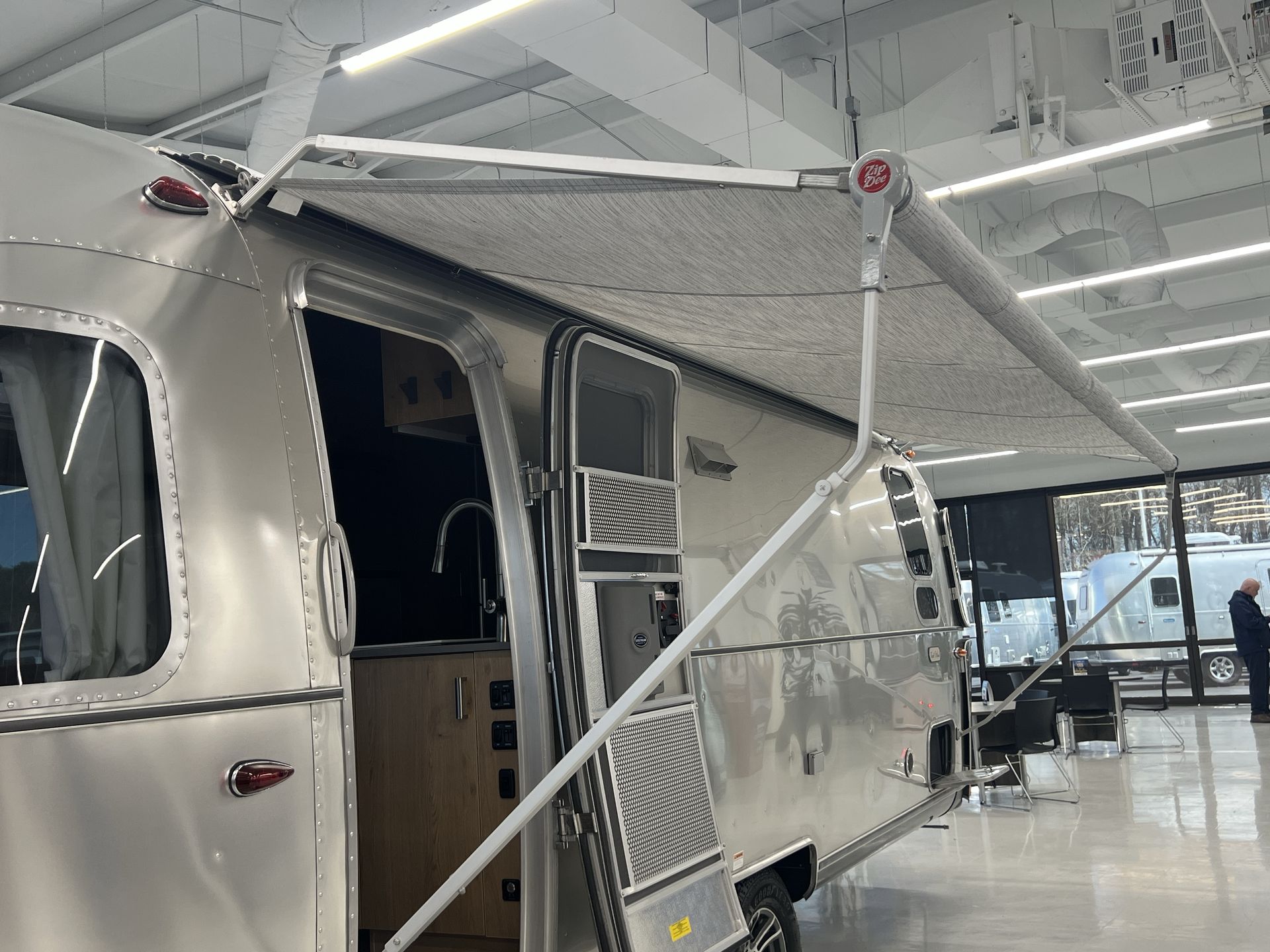 2026 Airstream 25FBT Base