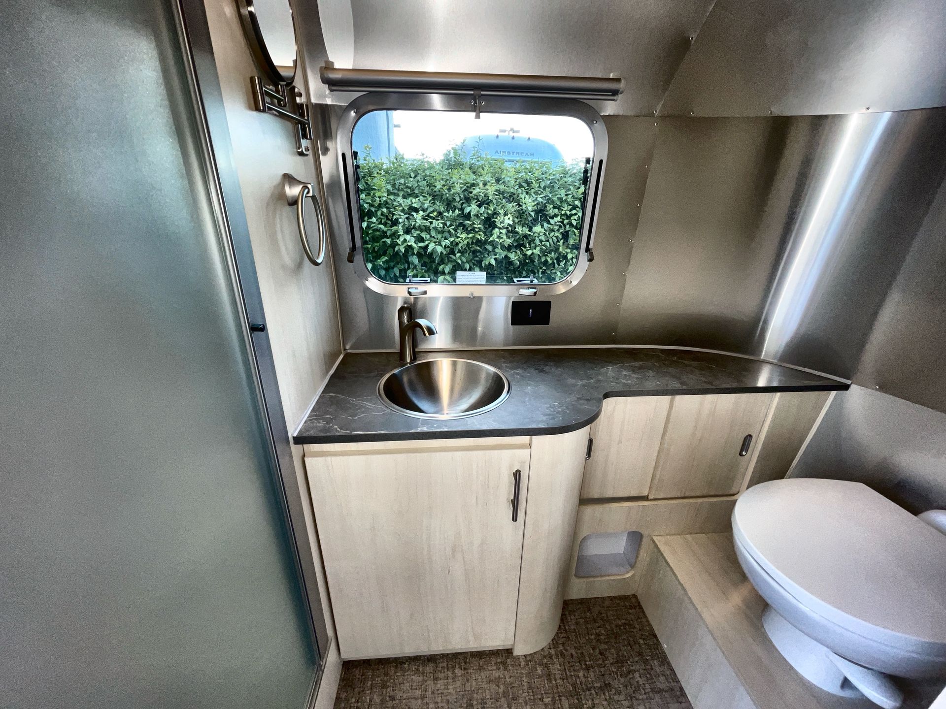 2026 Airstream 23FBQ Base