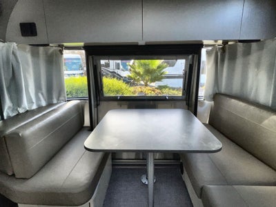 2025 Airstream 27FBT Base