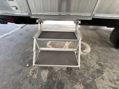 2025 Airstream 27FBQ Base