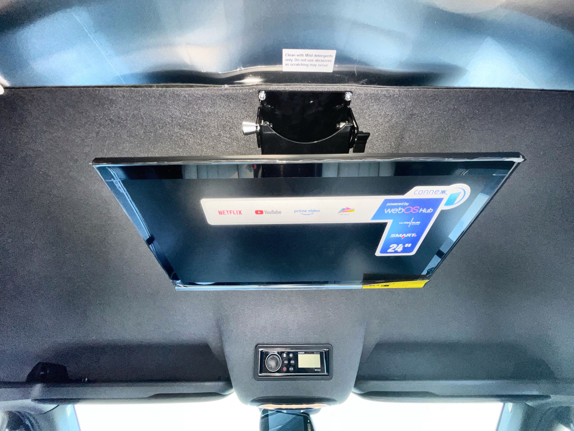 2025 Airstream 24 GL Base