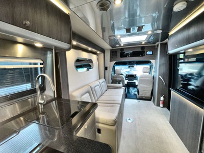 2026 Airstream Murphy Suite Base