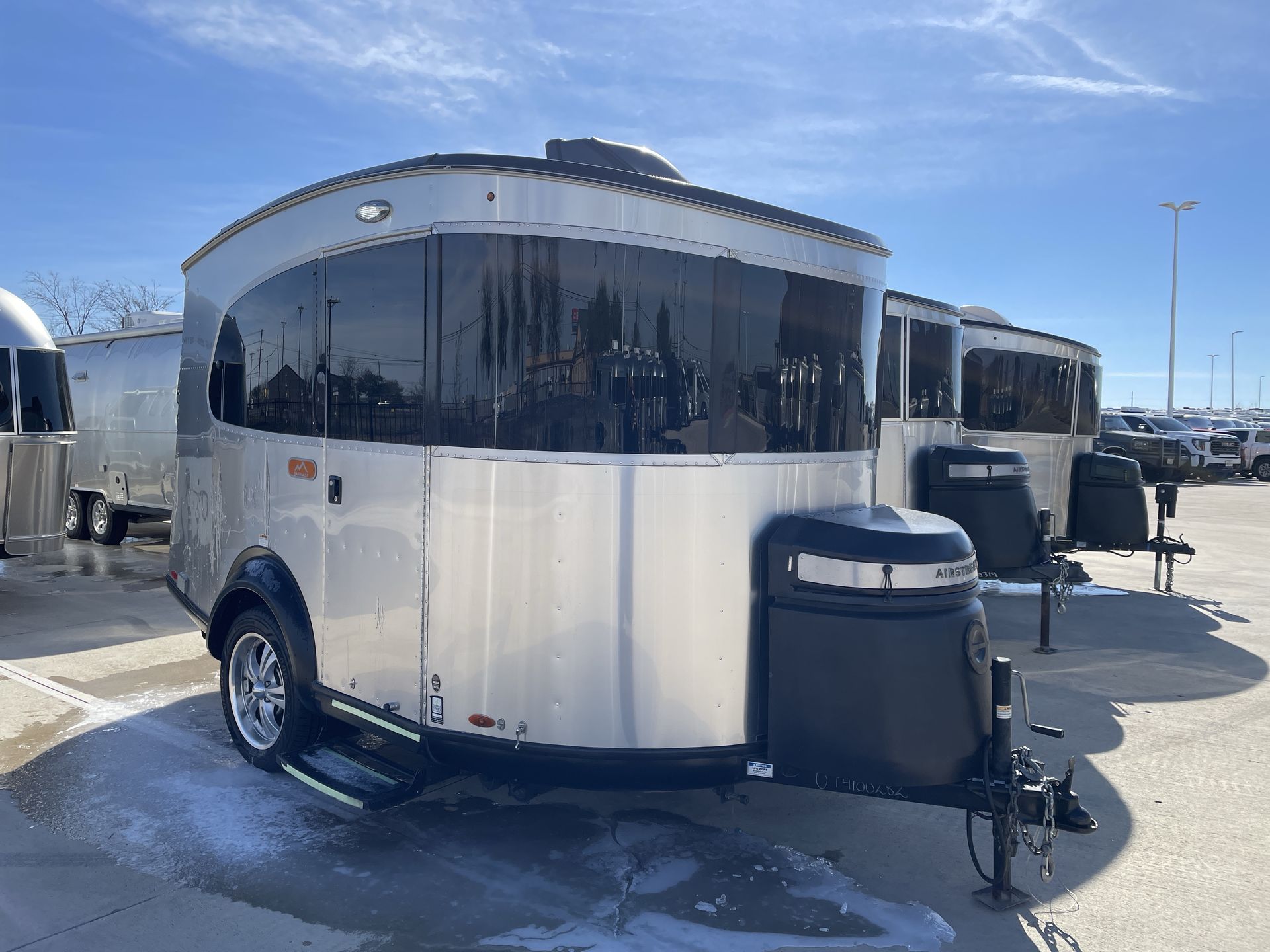 2017 Airstream 16 Base
