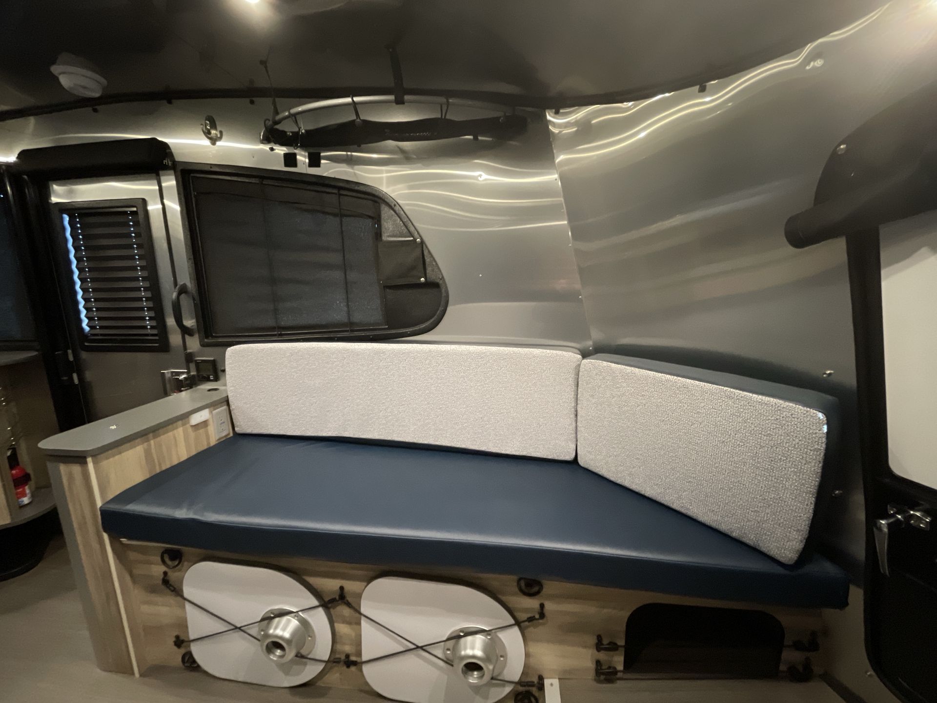 2017 Airstream 16 Base