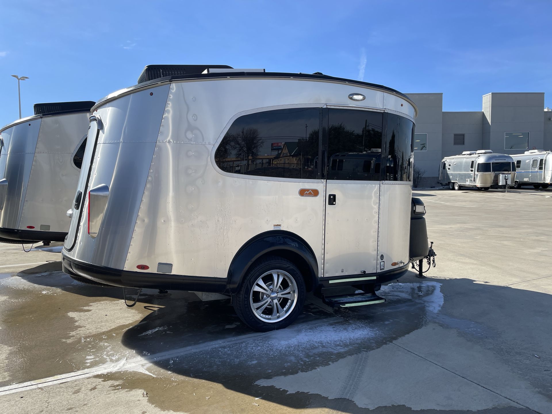 2017 Airstream 16 Base
