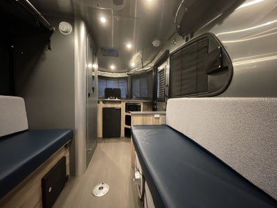 2017 Airstream 16 Base