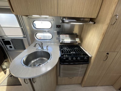 2019 Airstream 23CB Bunk Base