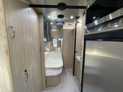 2019 Airstream 23CB Bunk Base