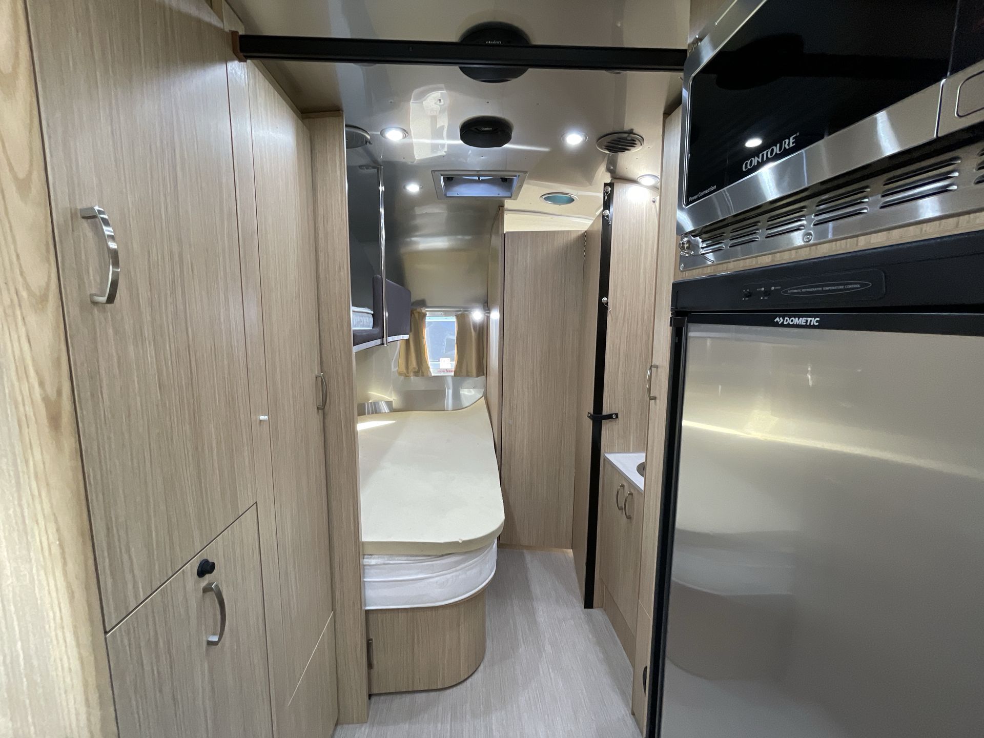 2019 Airstream 23CB Bunk Base