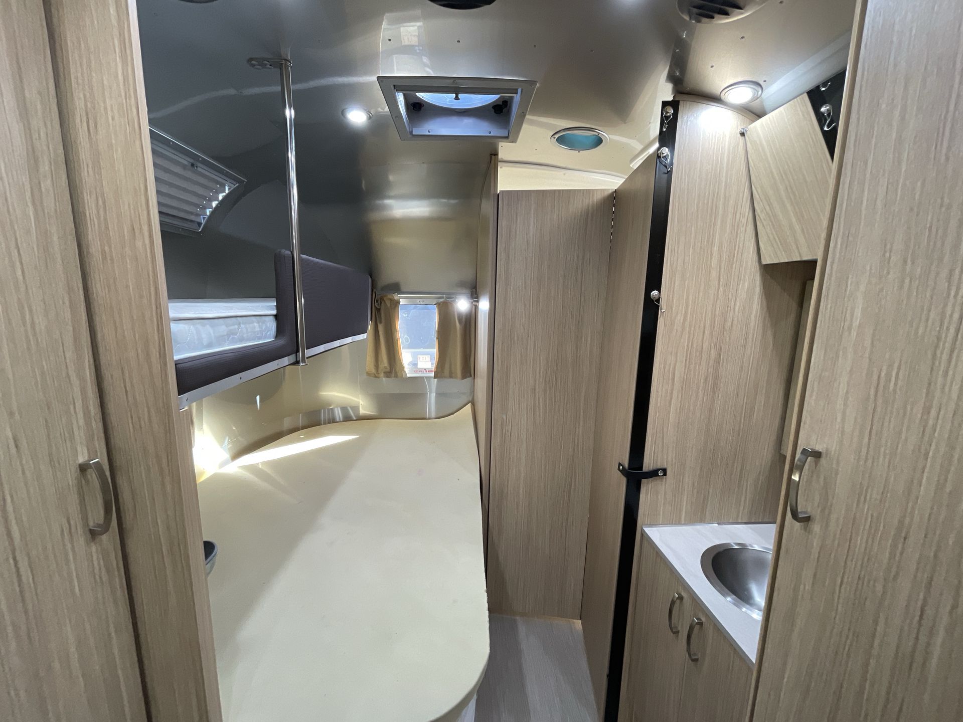 2019 Airstream 23CB Bunk Base