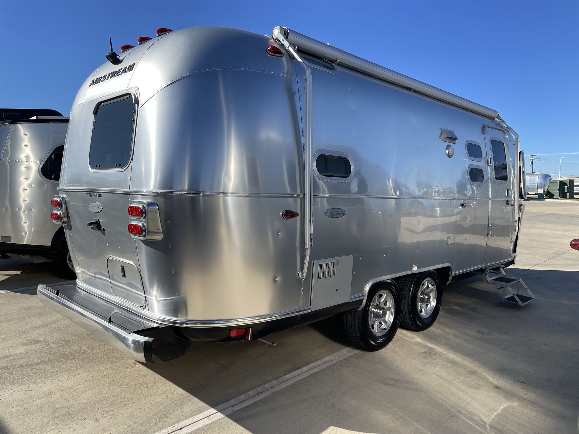 2019 Airstream 23CB Bunk Base