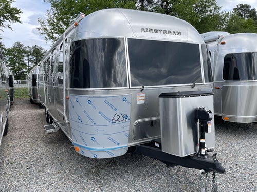 2025 Airstream 30FBBT Base