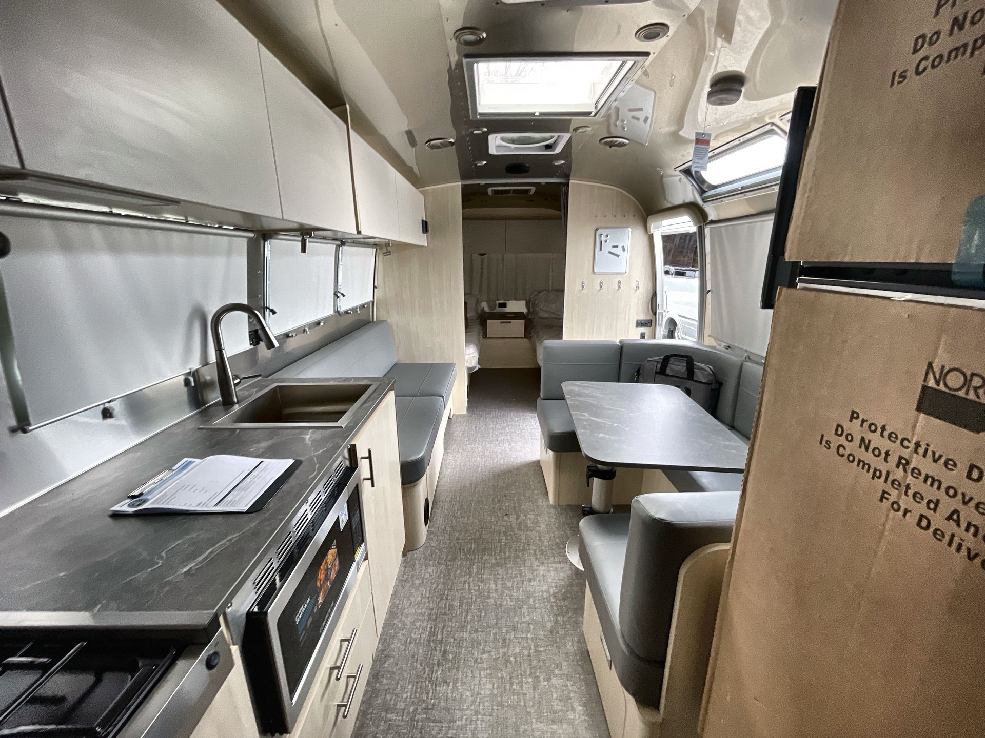 2026 Airstream 30FBBT Base