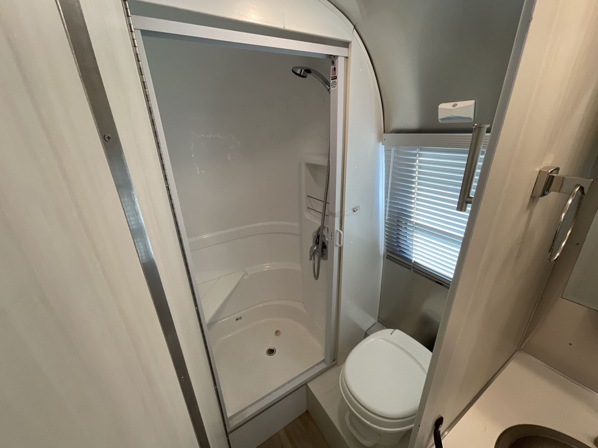 2021 Airstream 19CB Base