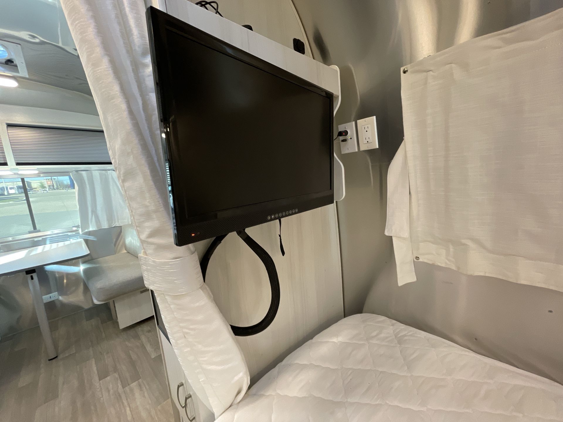 2021 Airstream 19CB Base
