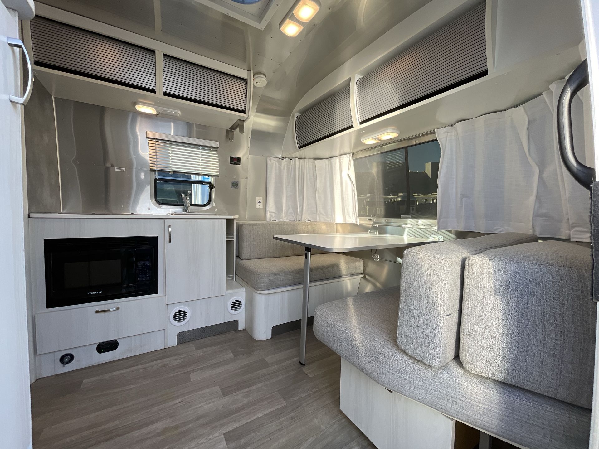 2021 Airstream 19CB Base