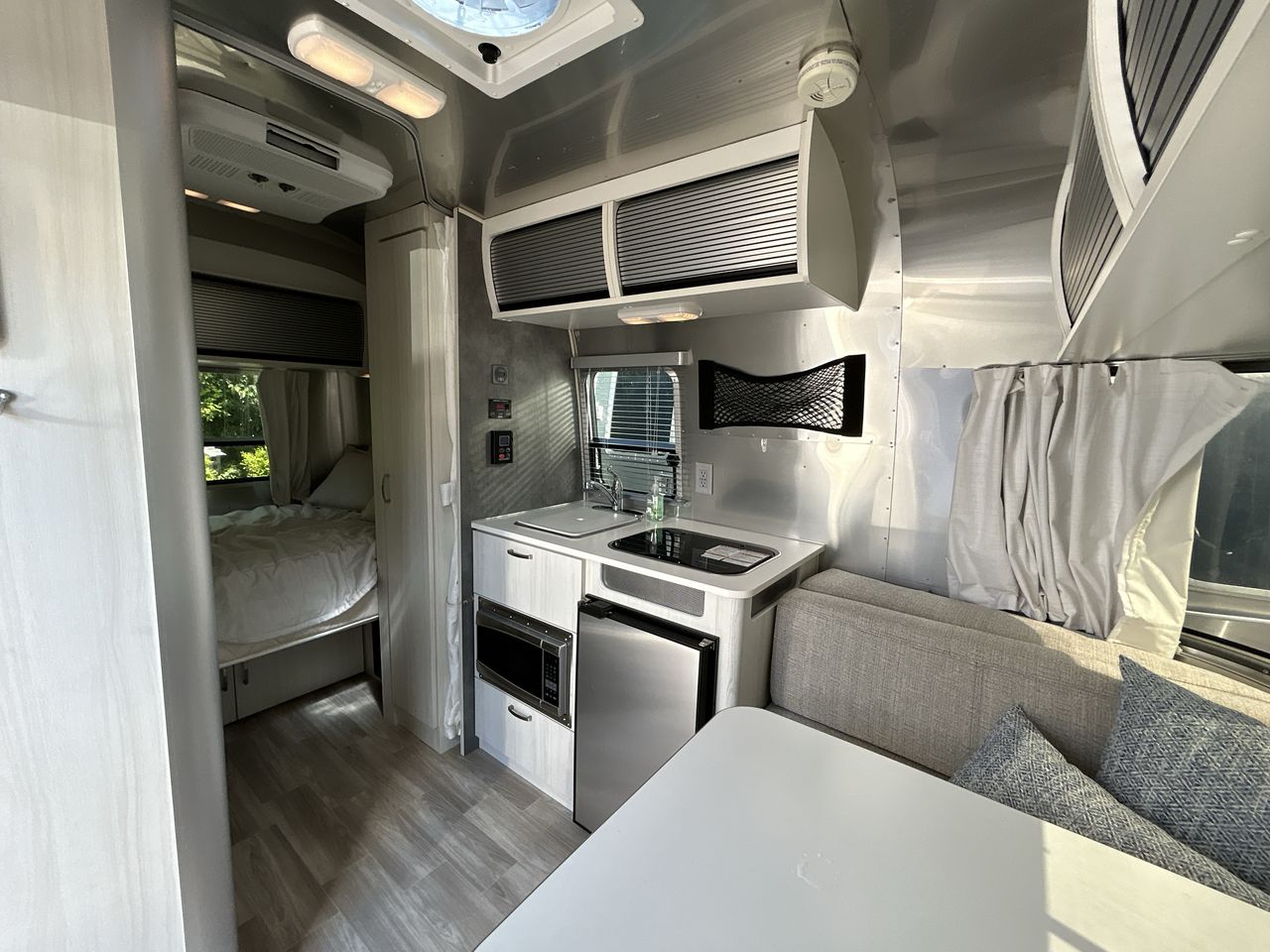 2023 Airstream 16RB Base