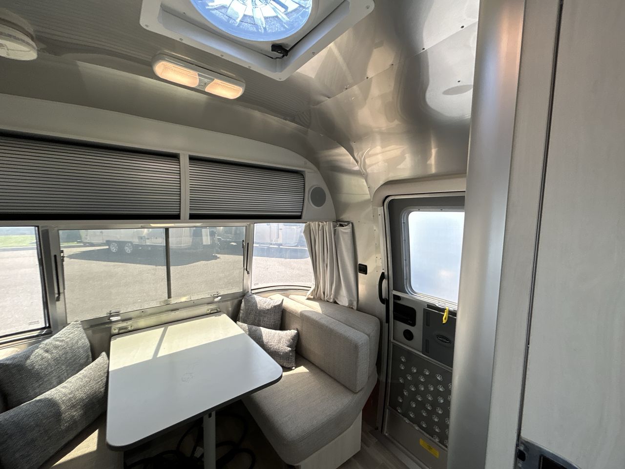 2023 Airstream 16RB Base