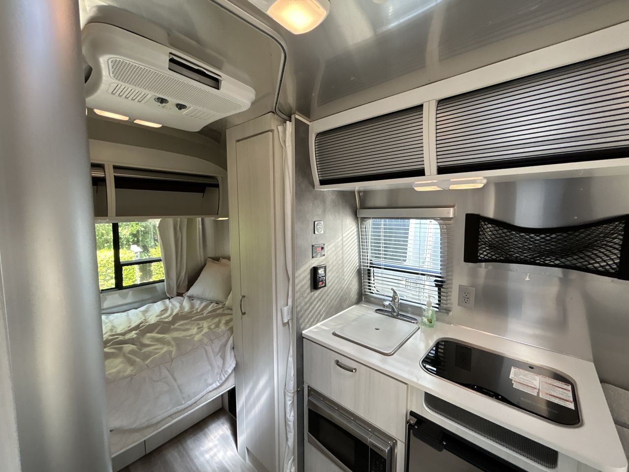 2023 Airstream 16RB Base