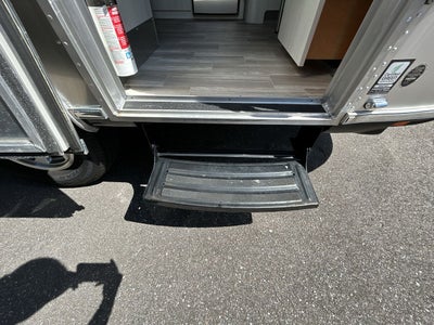 2023 Airstream 16RB Base