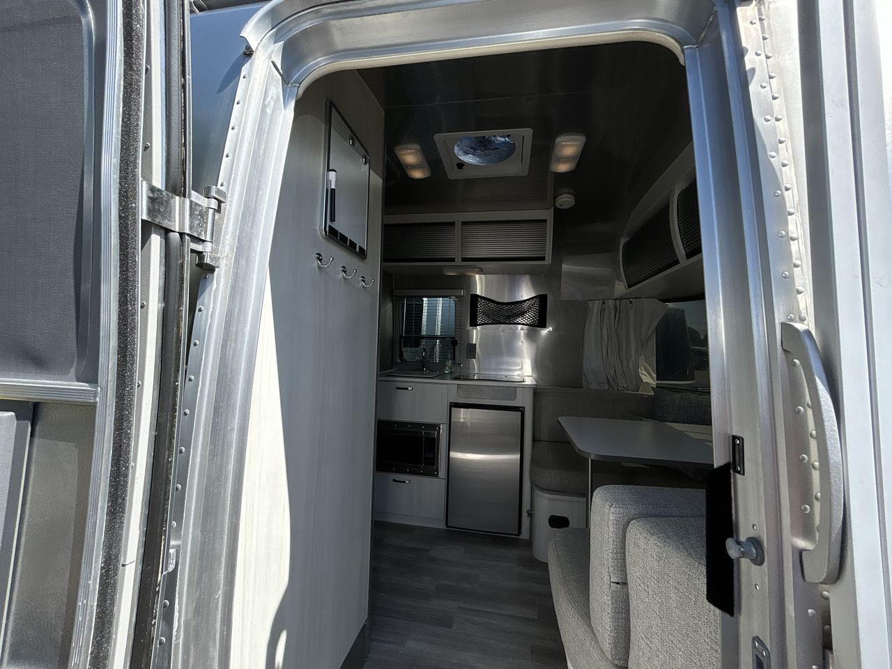 2023 Airstream 16RB Base