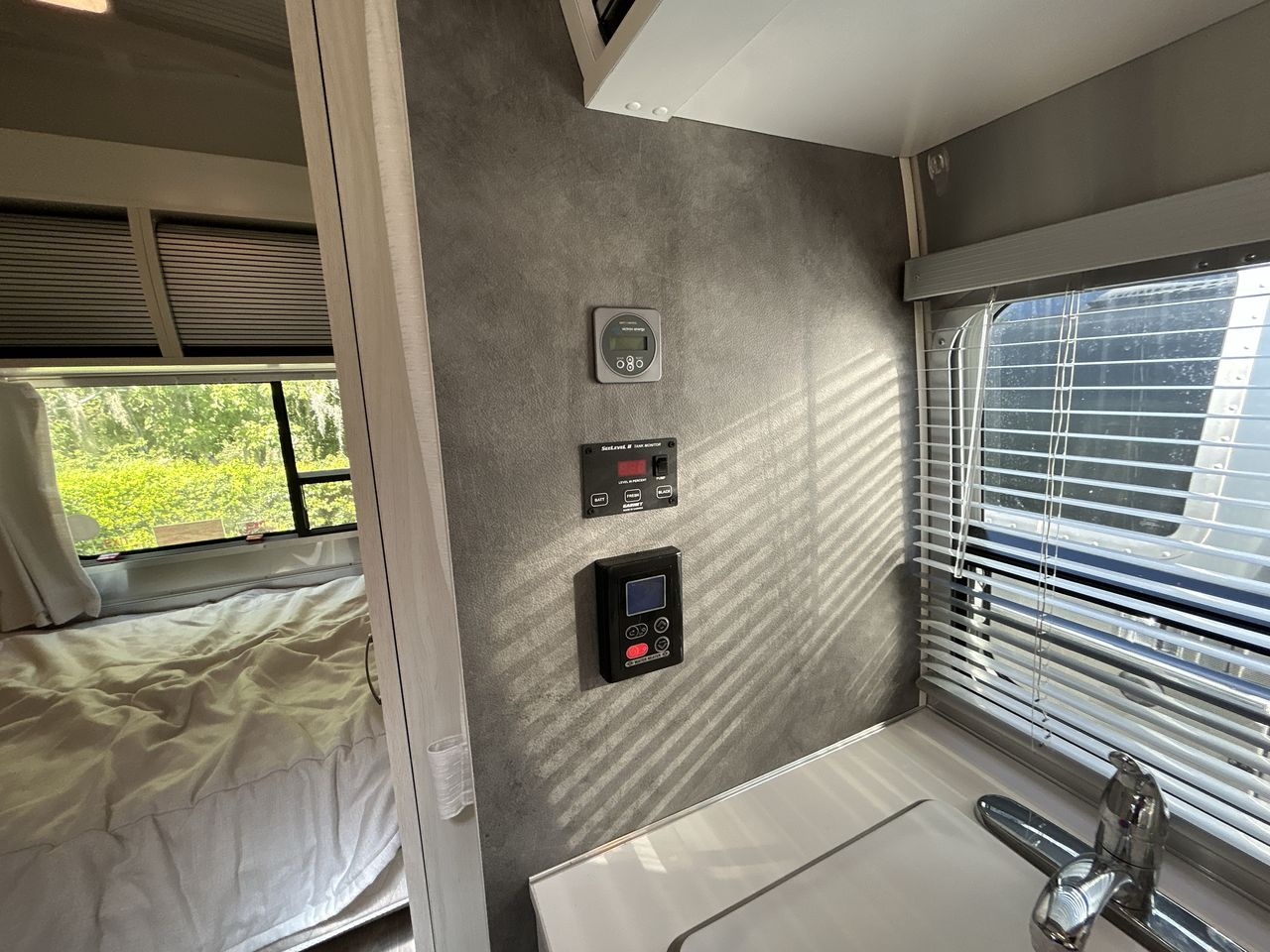 2023 Airstream 16RB Base