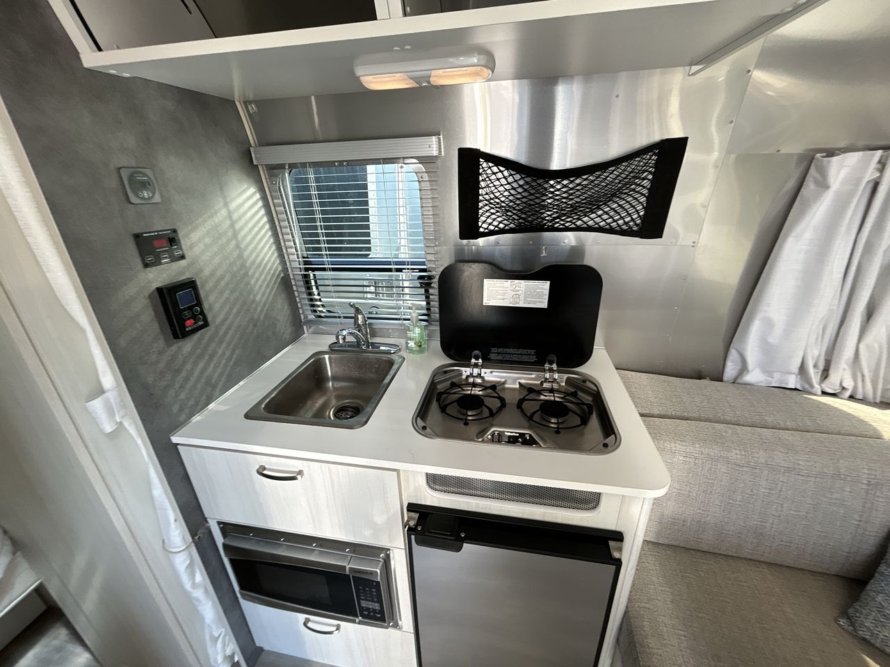 2023 Airstream 16RB Base