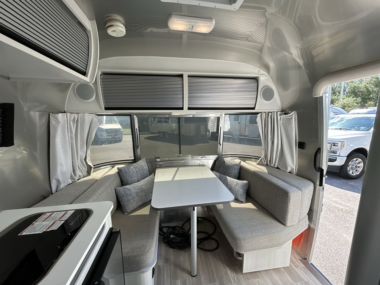 2023 Airstream 16RB Base