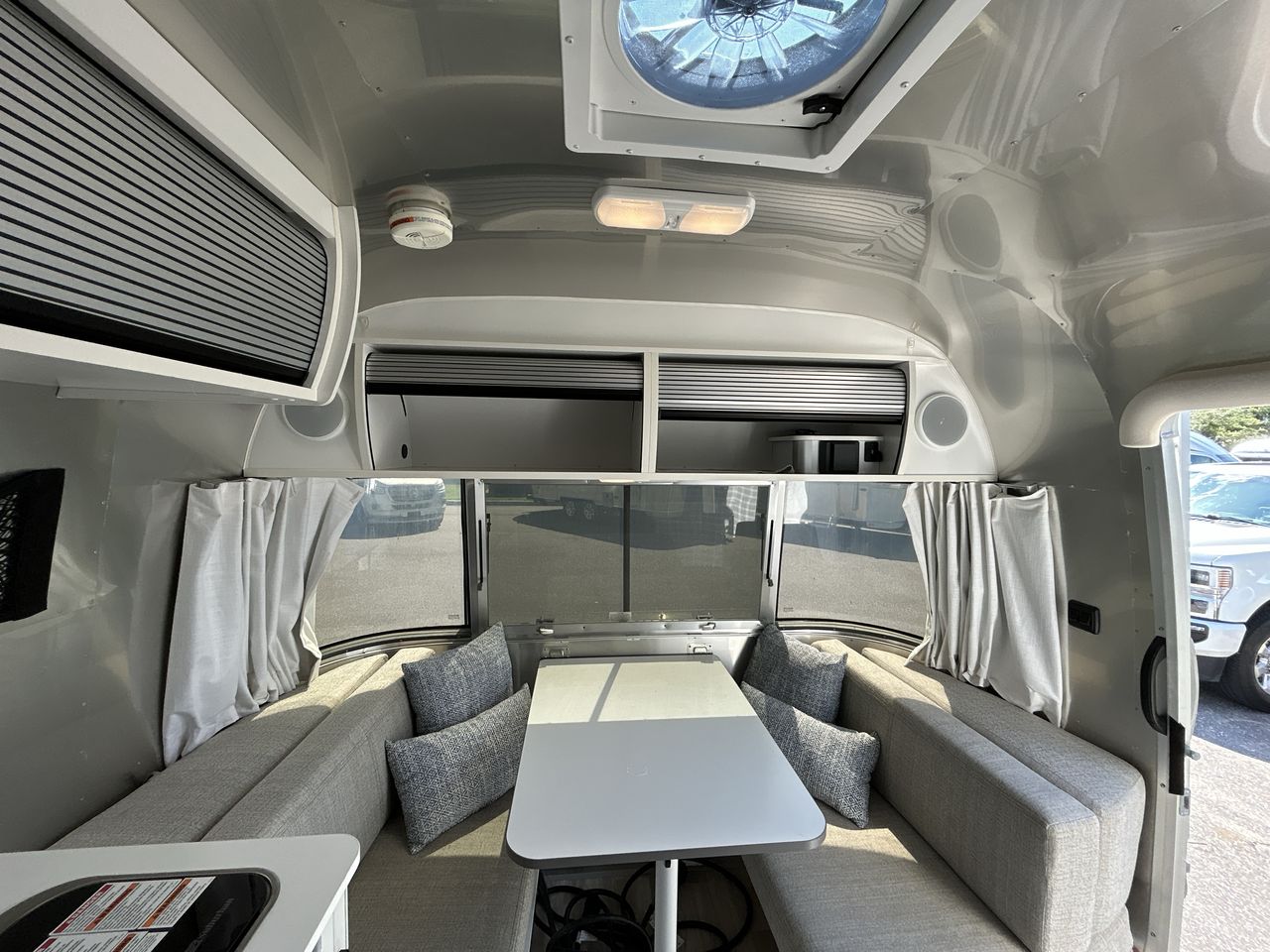2023 Airstream 16RB Base